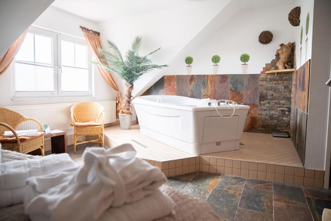 Hotel Am Uckersee Röpersdorf Eksteriør bilde